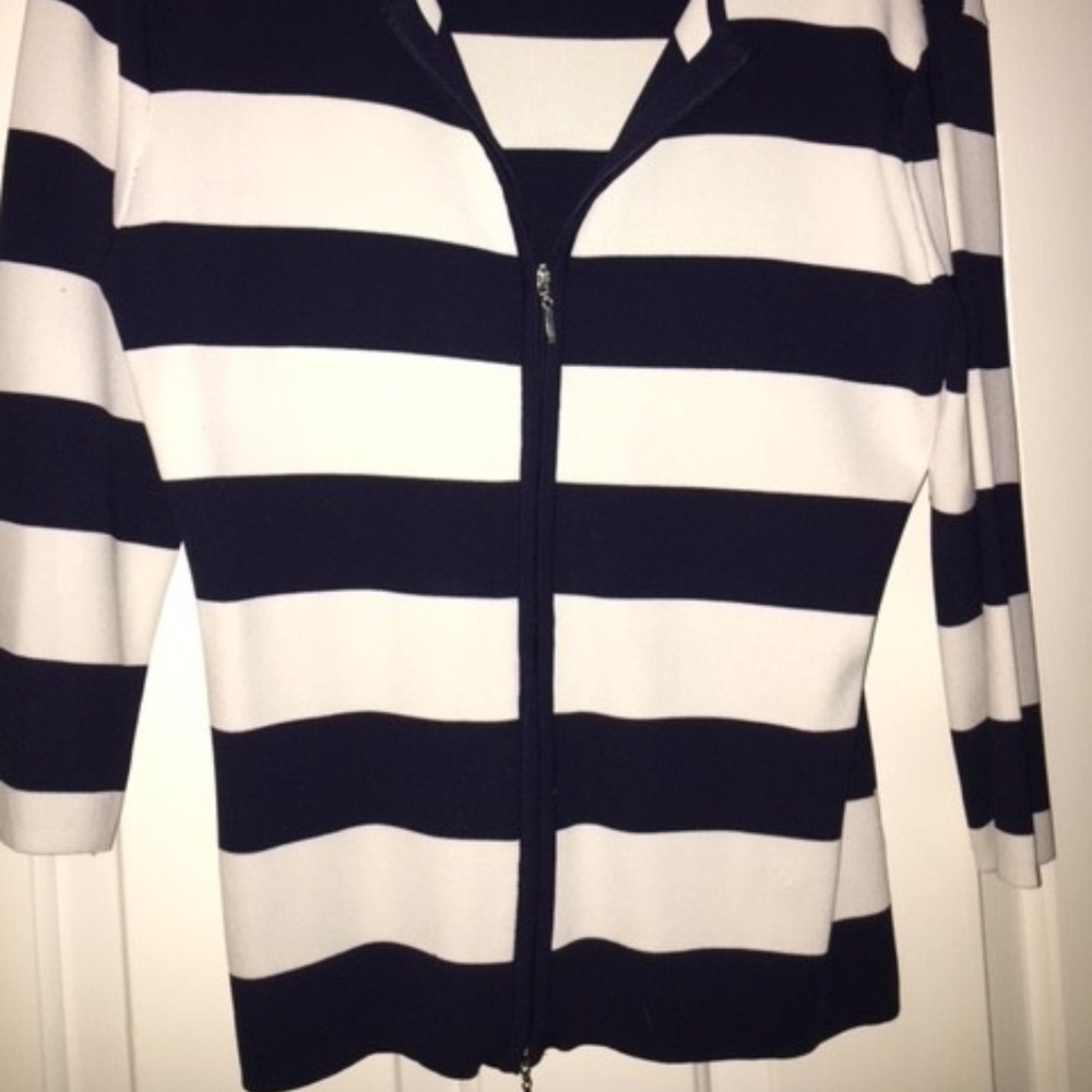 Sweater - Picture 2 of 3